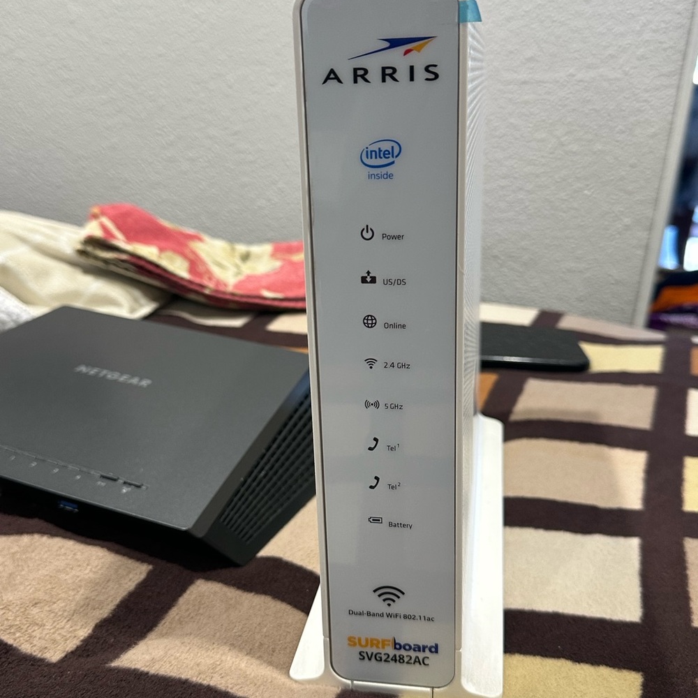 ARRIS® SVG2482-AC SURFBoard DOCSIS 3.0 AC1750 Cable Modem/Router Combo